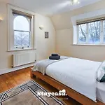 Carlton Co-Living - Private Room Self-Cater